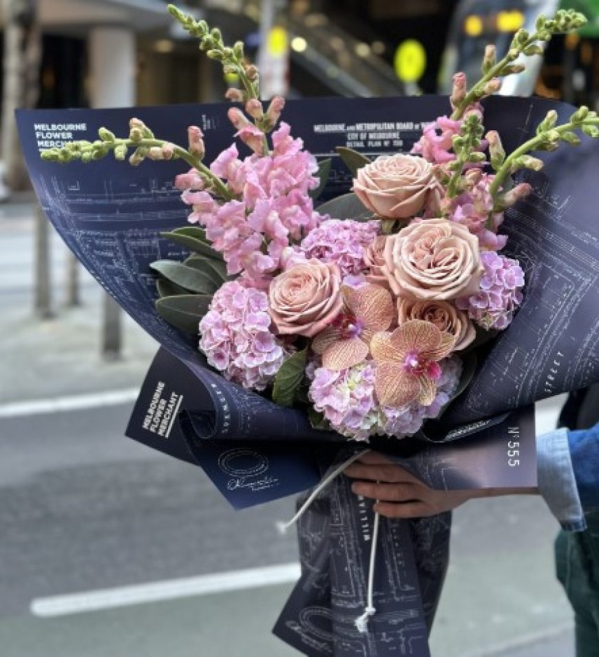 Blooms at Your Doorstep: The Rise of Online Flower Delivery in Melbourne