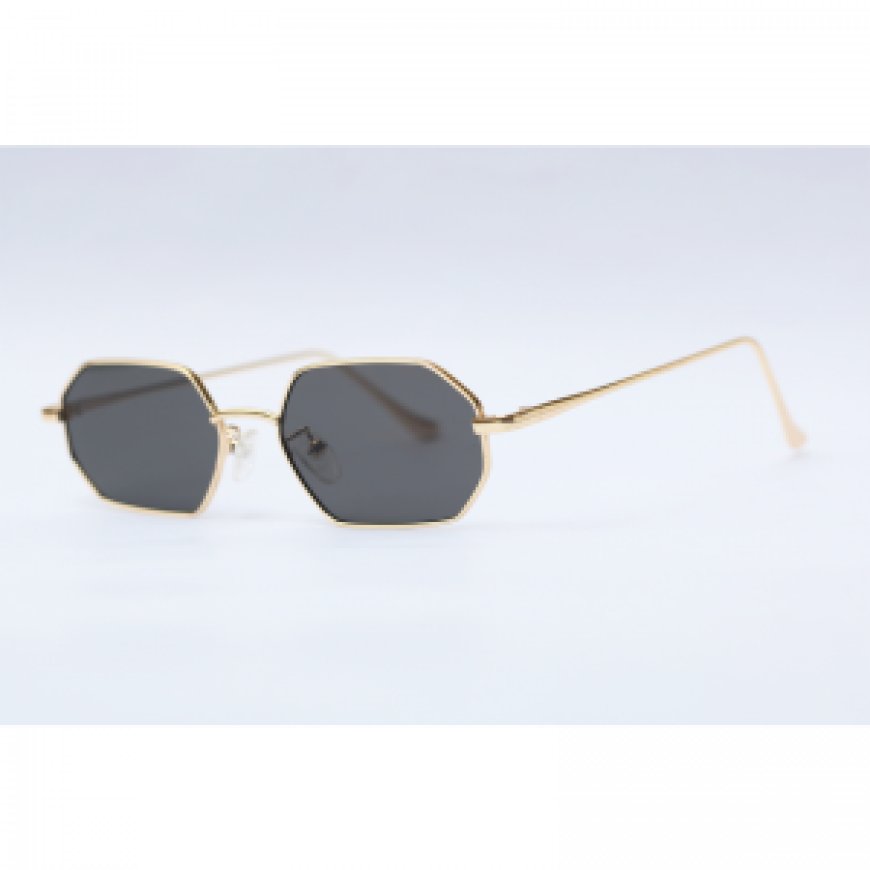 SHASHKAY – Original Prada, Ray-Ban, Persol & Versace Glasses in Pakistan