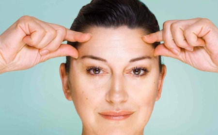 Der ultimative Leitfaden zur frühzeitigen Vorbeugung von Stirnfalten