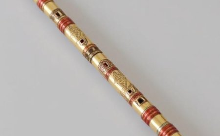 How Buying Krishna Flute Online Enhances Your Daily Worship Rituals